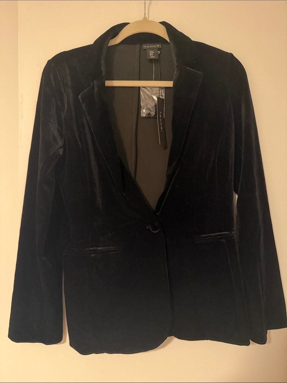 Tahari Black Velvet Tailored Single-Button Blazer